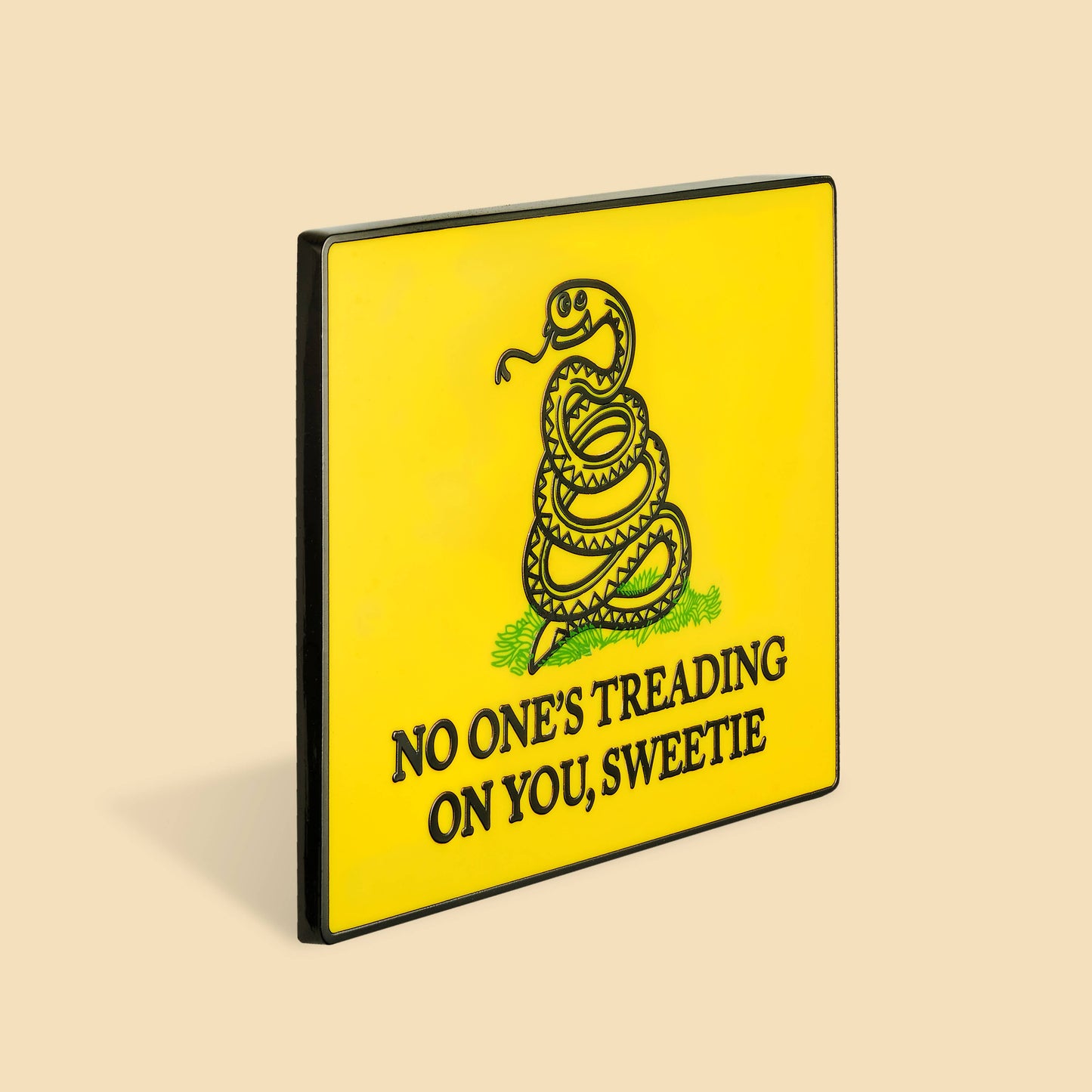 No One is Treading On You, Sweetie Pin