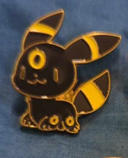 Umbreon Enamel Pin